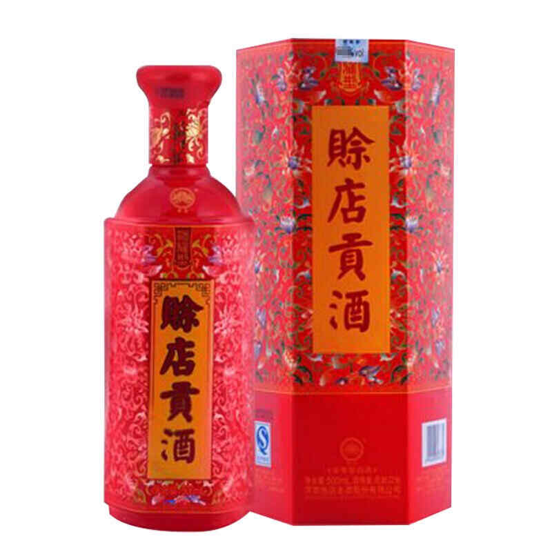 紅酒正確端杯子，餐桌上的紅酒與杯子怎么擺放?